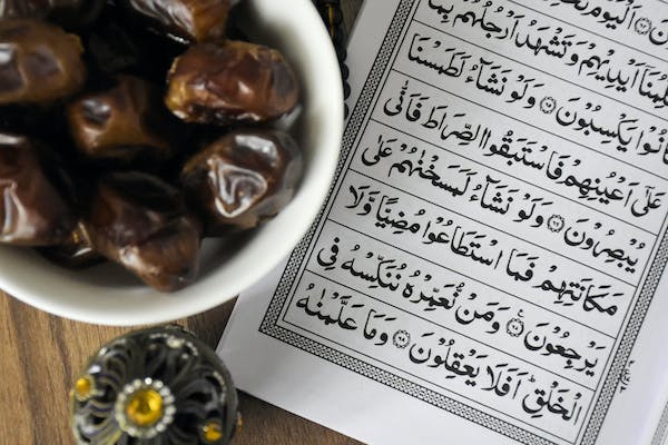 أربع أسئلة وإجاباتها متعلقة في رمضان